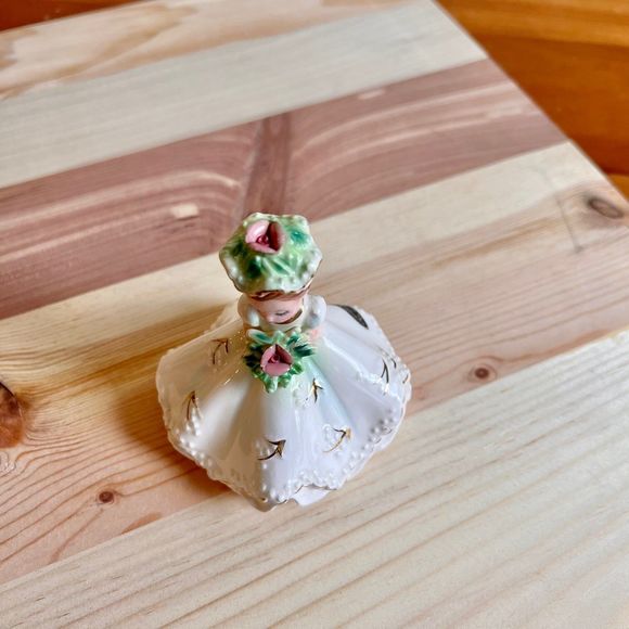 Vintage Josef Originals, Bride June Birthday Girl Figurine, Doll of the Month - Picture 6 of 9